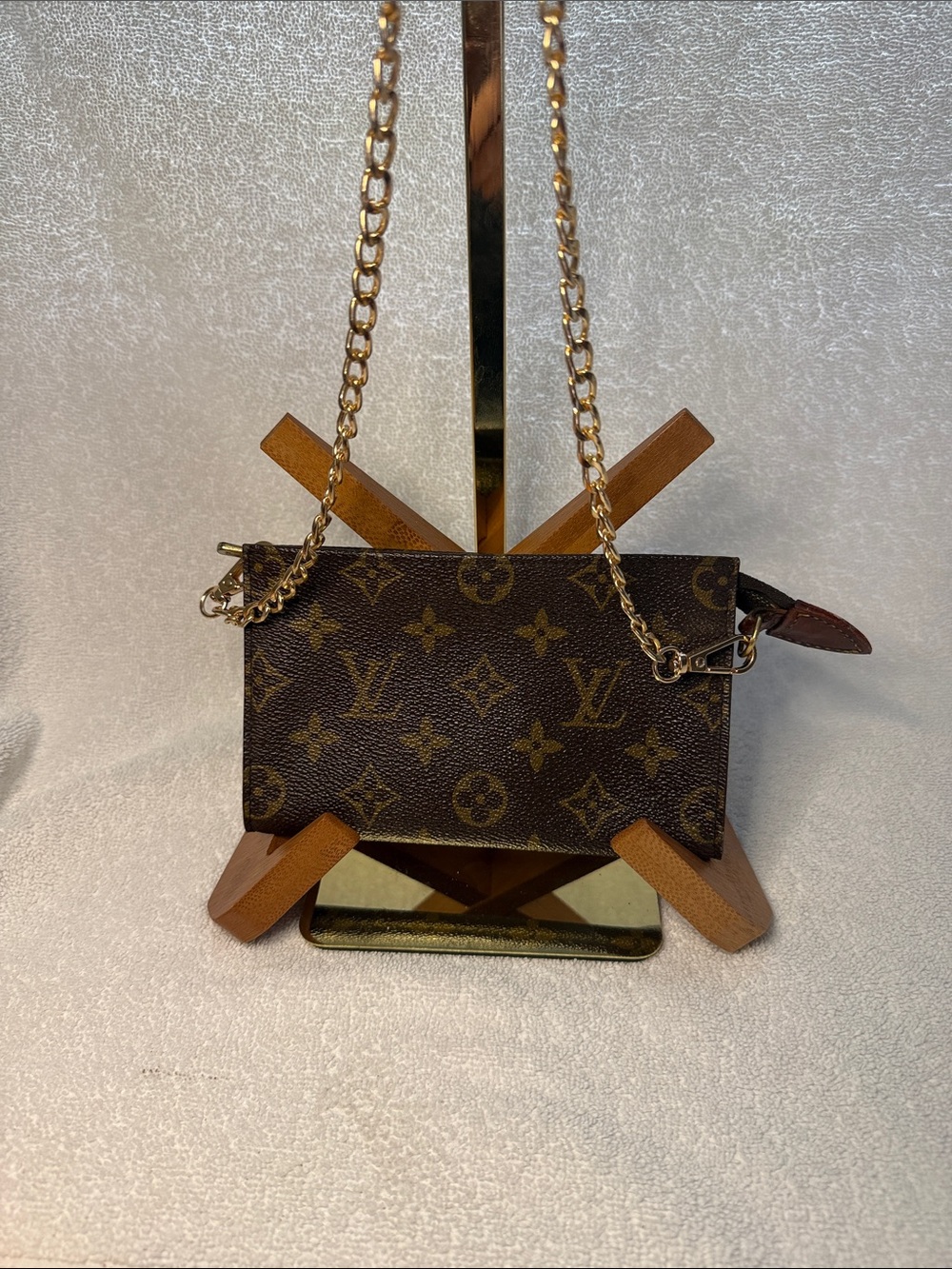 Authentic Louis Vuitton Bucket PM Accessories Pochette with unbranded chain
